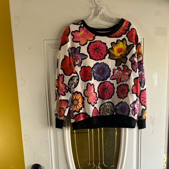 Zara women’s floral print sweatshirt size small - Picture 2 of 6